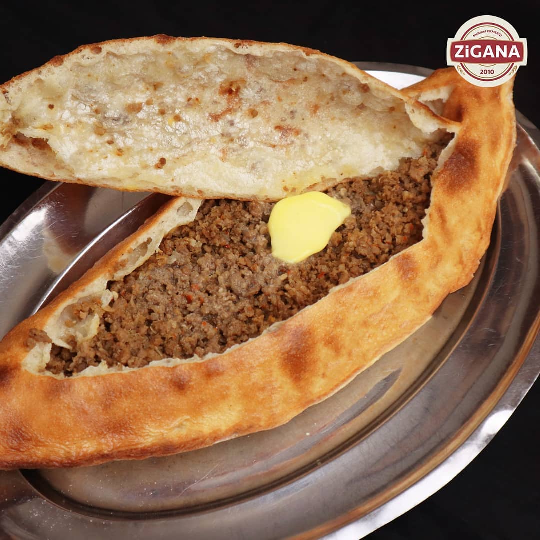  Kapalı Kıymalı Pide 