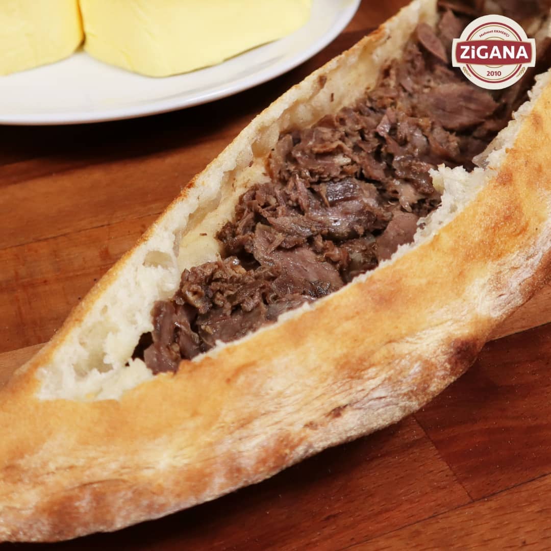  Kavurmalı Pide 